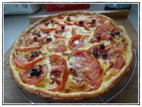 Tarte tomate, mascarpone et raisins secs